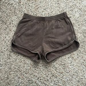 BRANDY MELVILLE / JOHN GALT BROWN SHORTS ❤️